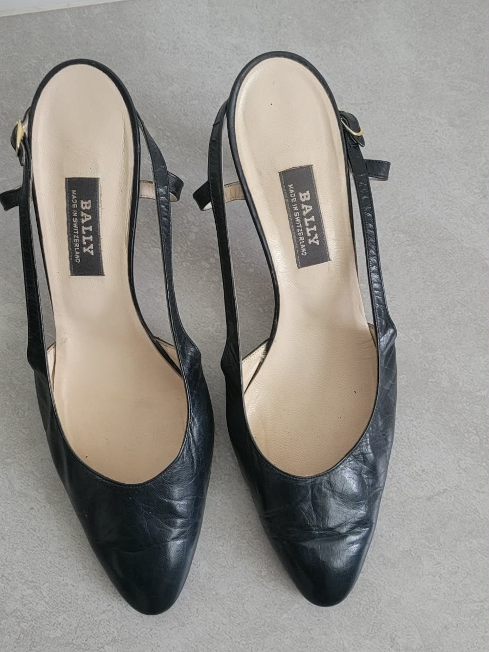Vintage Bally Switzerland Black Leather Slingback Heels Pumps 7 F (US 9-9.5 W)